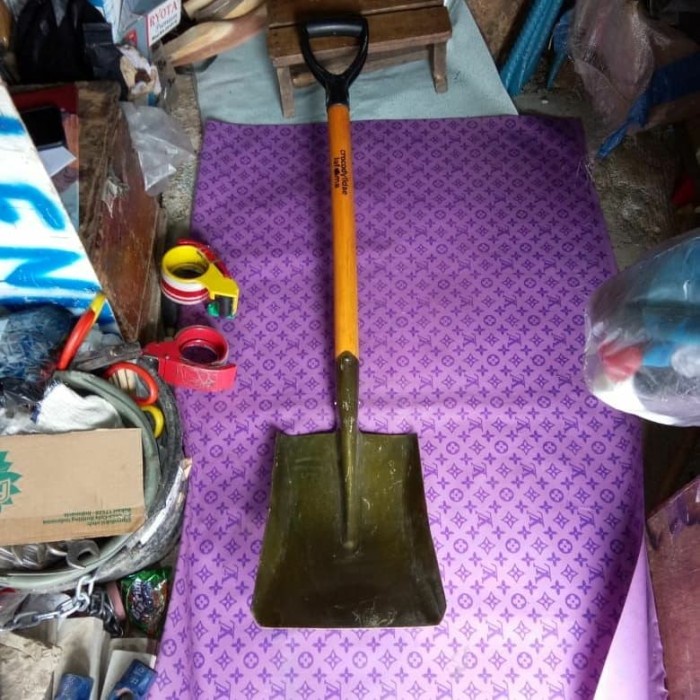 Sekop Sekop Crocodile