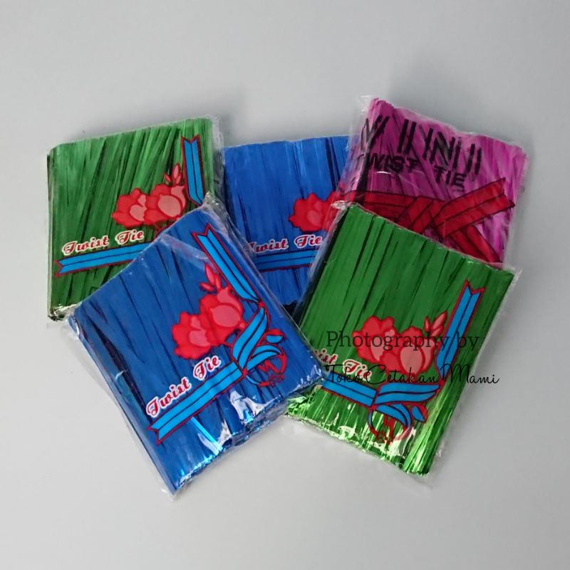 Plastik dan Kawat Madumongso / Plastik Kaca Motif