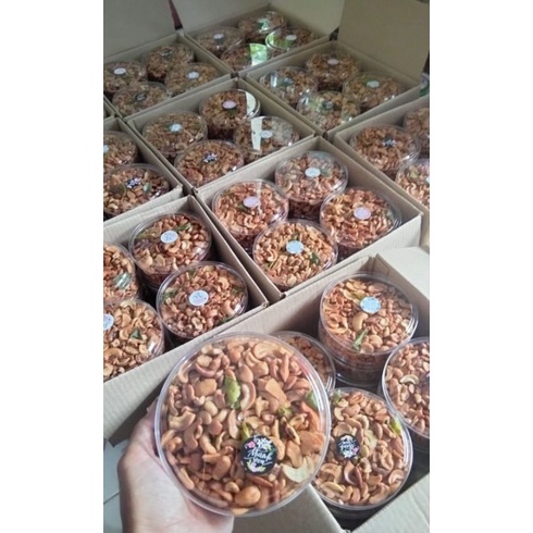 

kacang mente toples