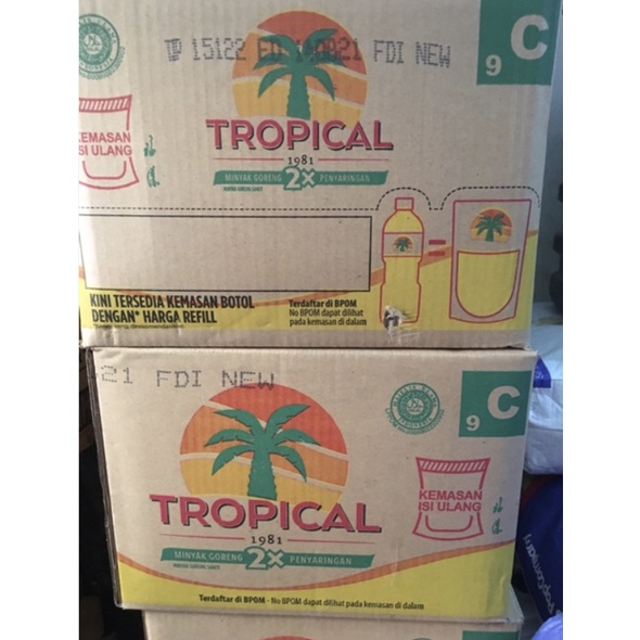 

Minyak Tropical dus 2L x 6btl / Minyak Goreng Tropical Karton 2 liter x 6 bungkus refill botol