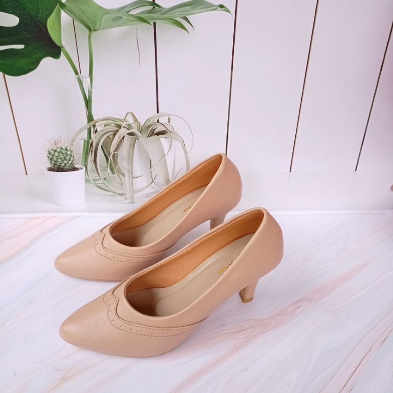 Sepatu Pantofel Kerja Kantor Wanita Tinggi Hak 7 cm Sepatu Pantofel Wanita Sepatu Pantofel Kerja Hee