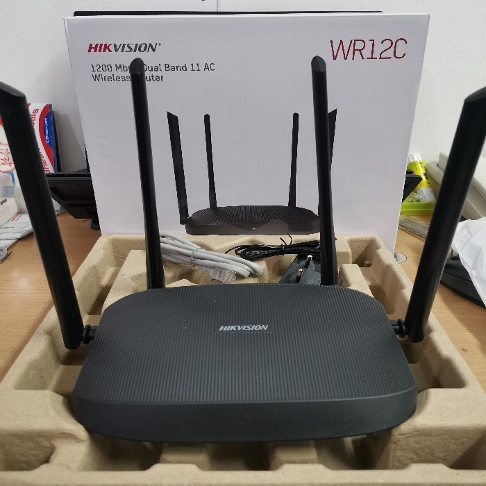 ROUTER HIKVISION DS-WR12C AC1200 Wireless Router