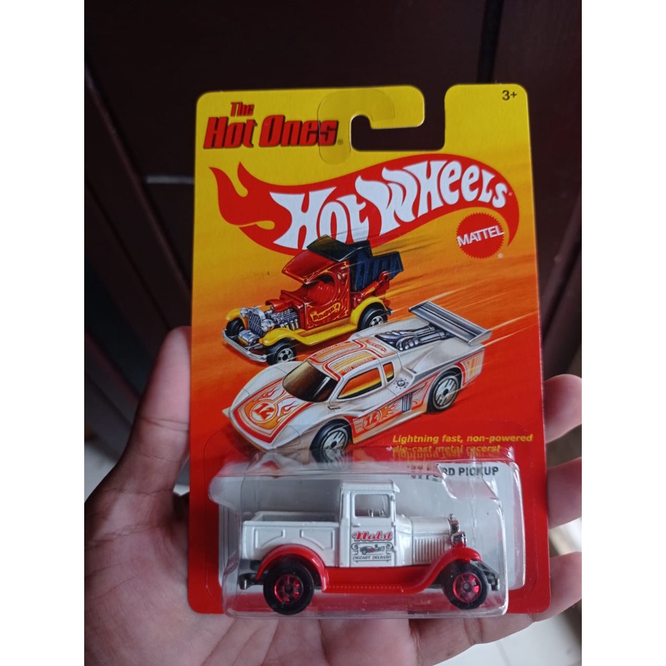 Hotwheelsss 29 Ford pickup putih classic seri hot once  base besi