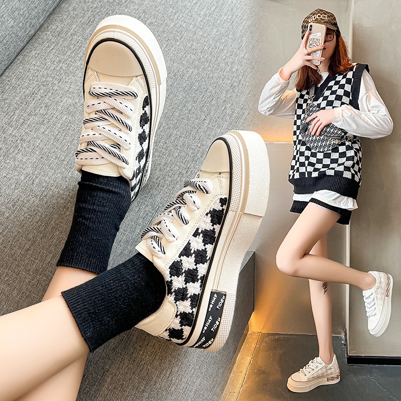 HS / Sepatu Sneakers Wanita Import Fashion Shoes Corak Kotak 279