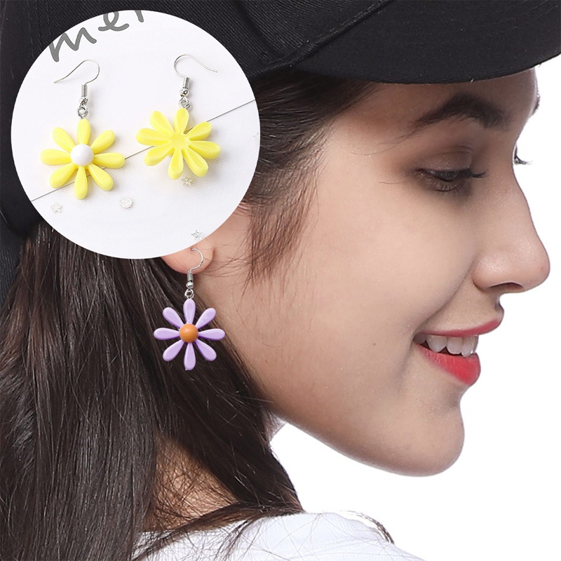 Tren Baru Bunga Daisy Bunga Anting Fashion Bunga Matahari Segar Asimetris Anting Gadis Telinga Perhiasan