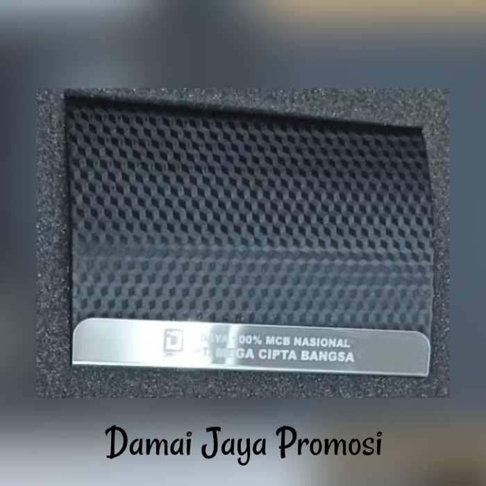 

Tempat Kartu Nama / Name Card Holder Kulit Polos - Ncc 05