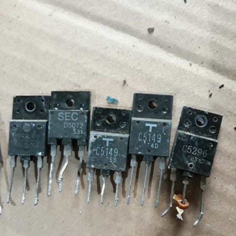 Transistor horisontal amper tinggi