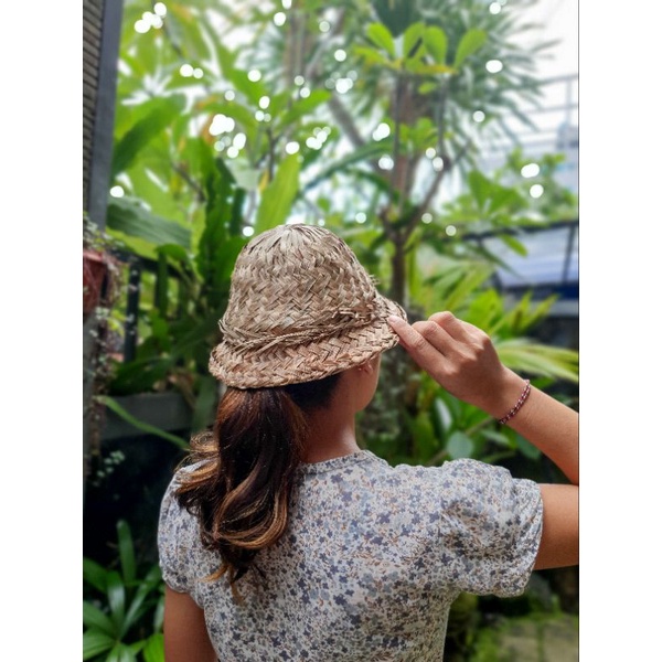 Topi Capil Anyaman Janur Khas Bali