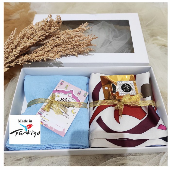 

Hampers Istanbul Turkey Paket Lebaran Jilbab Segi Empat Elegant Modis - 1