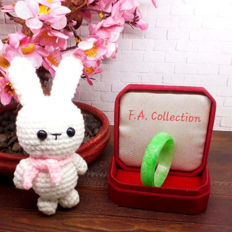 Gelang Giok Ukir Bentuk Oval Ukuran Kecil Asli Alami Asal Tiongkok