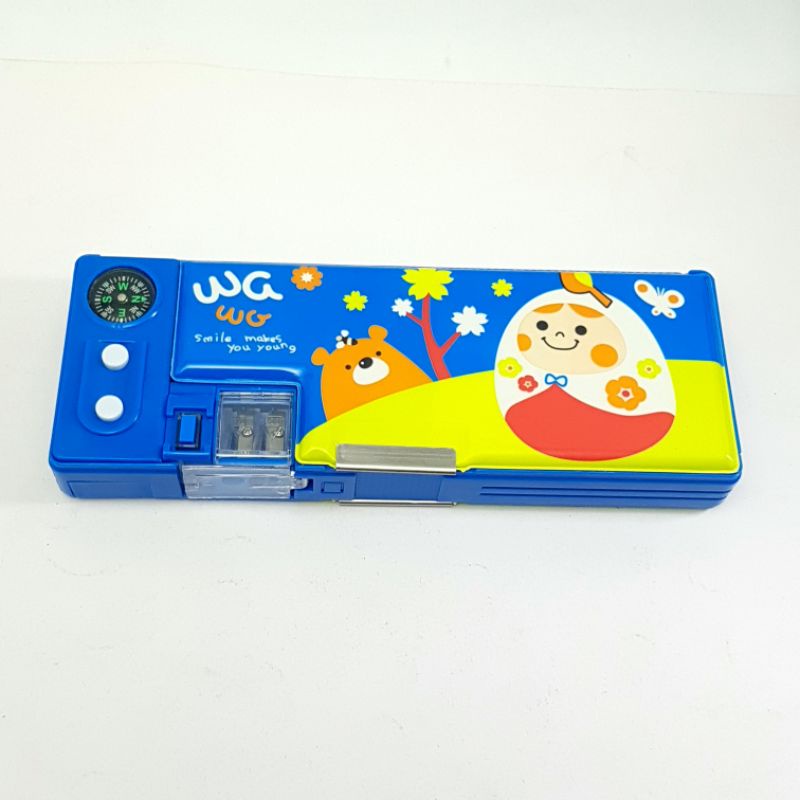 

Tempat Pensil Magnet Kompas Boneka Biru 3513