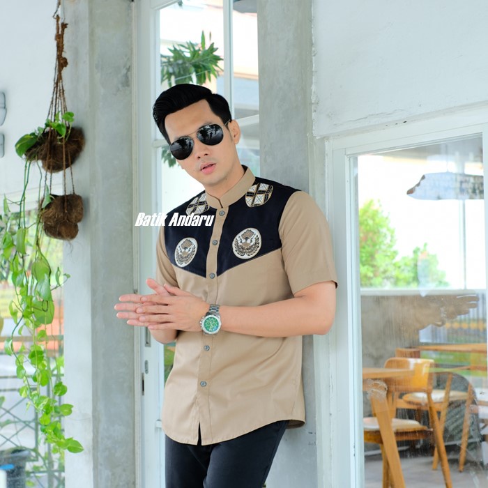 Baju Koko Qurta Pria Slimfit Lengan Pendek Kemeja Premium Warna Coklat Hitam