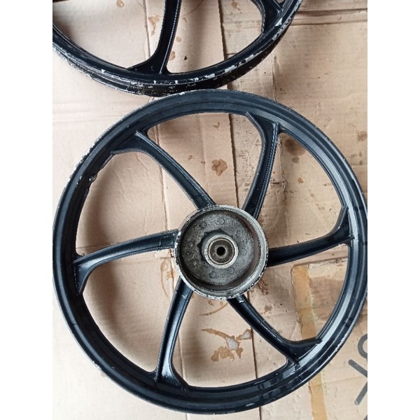 velg belakang supra lama/honda grend palang 6 meros kuat dan keker