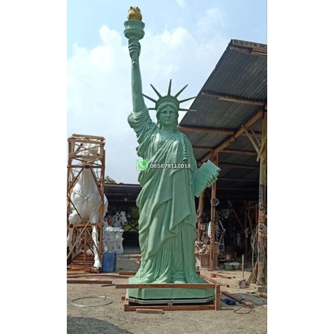 Patung Liberty Besar