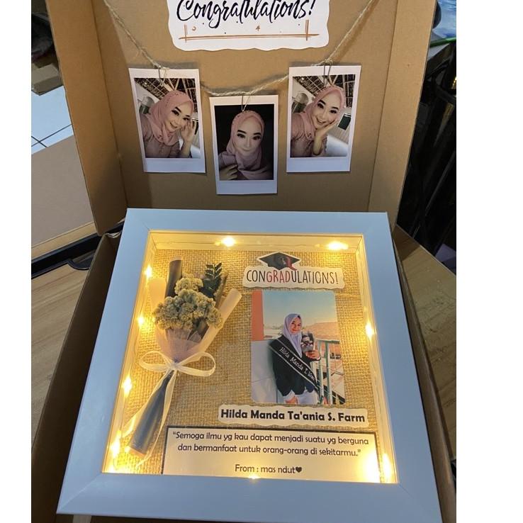 

Special Delivery KADO UNIK Pop Up- 3D frame/ Kado Annive / kado ulang tahun / Kado Nikahan / Kado Wisuda SEHARI JADI!!