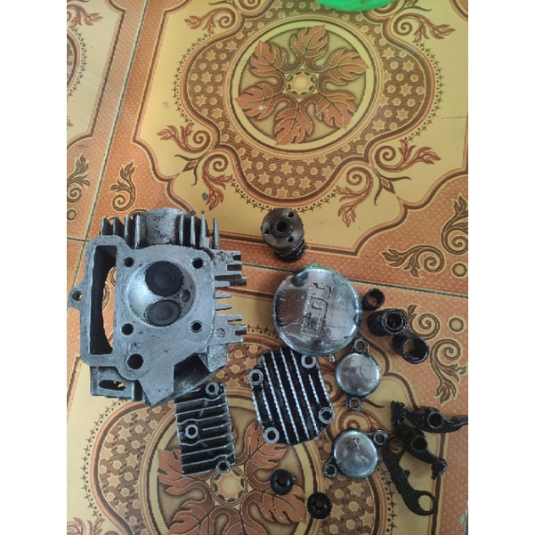 Kop mocin 124 klep 27/23 set isi