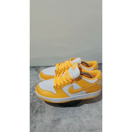 Sepatu Sneakers Nike Dunk Low Laser Orange Size 43 Second Branded Original