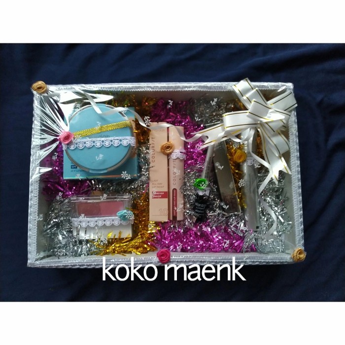 

(COD) Seserahan Parsel Hadiah Paket Make Up Wajah Wardah Minimalis