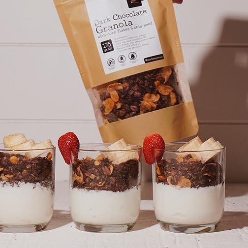 

☂ Dark Chocolate Granola with Corn Flakes and Chia Seed - NO ADDED SUGAR ✷