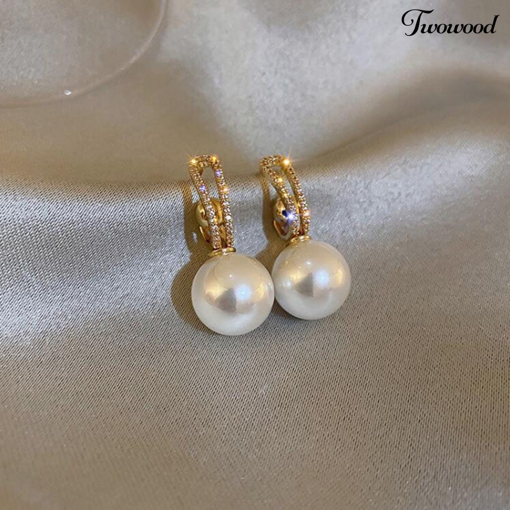 Twowood 1pasang Anting Wanita Mutiara Imitasi Electroplating High Gloss Tahan Aus Geometris Dekorasi Colorfast Temperamen Wanita Stud Earrings Perhiasan Aksesori