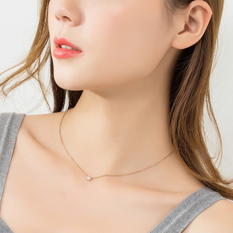 Kalung zircon bulat mata satu titanium anti karat harga grosir bayar di tempat