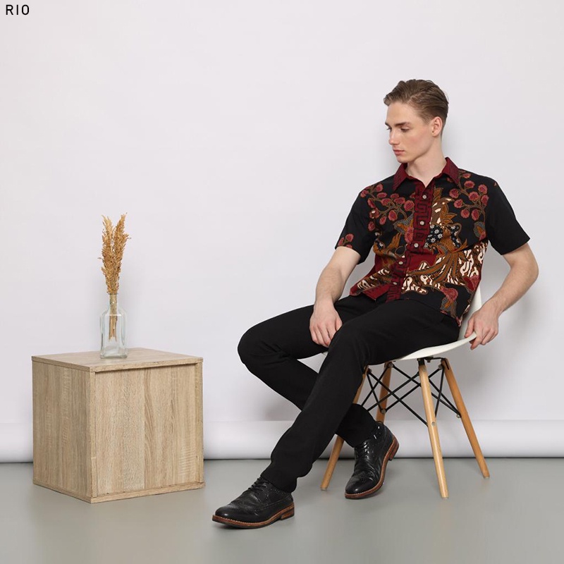 RIO MAN STANDAR / JUMBO / SUPER JUMBO - Kemeja Batik Pria Lengan Pendek