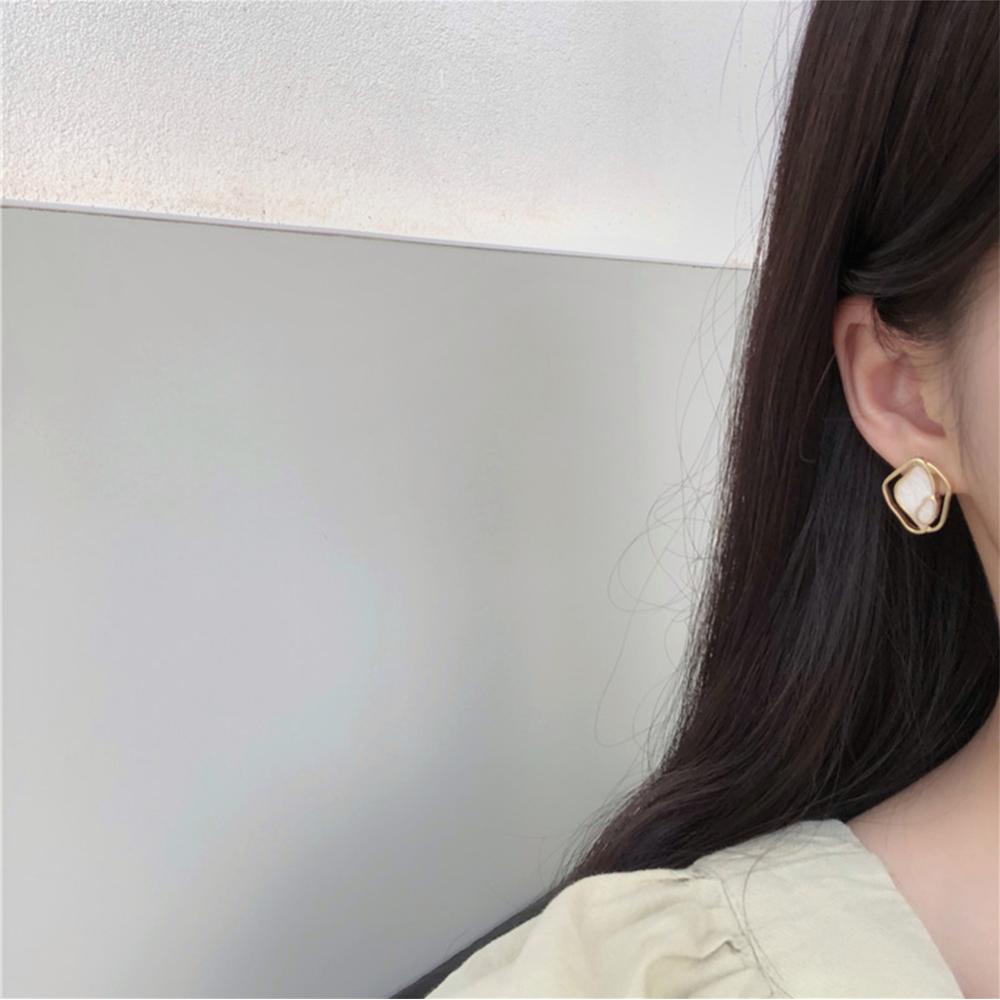 Timekey Temperamental Sederhana Geometris Shell Ear Studs Earrings Serbaguna Paduan Telinga Studs Wanita Perhiasan Aksesoris C2N9