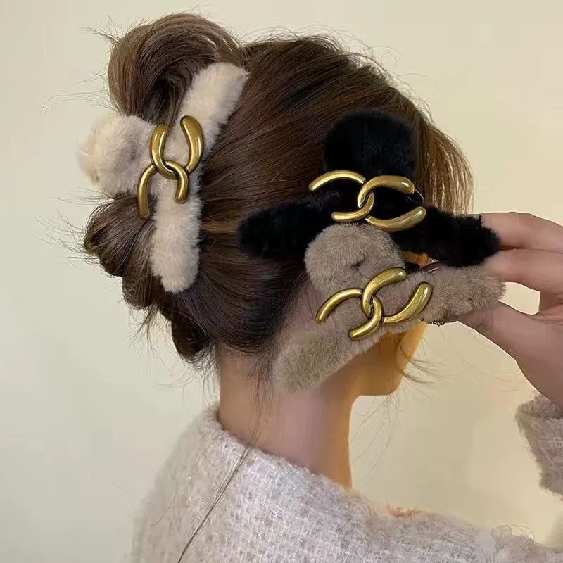 Jepit Rambut Besar double C Jepitan Rambut Jumbo Jepit Rambut Korea Style Jepit Rambut Bulu bulu
