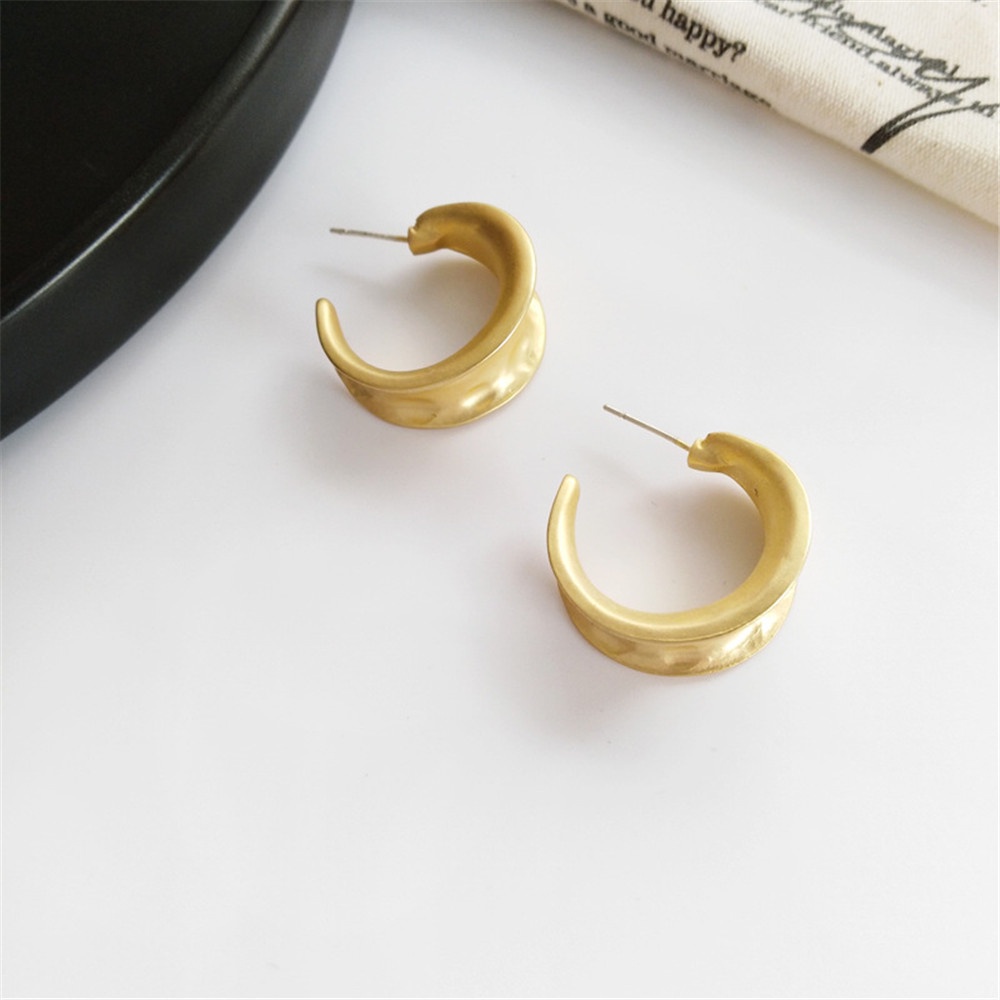 1pasang fashion retro Elegan Perhiasan Anting Tusuk Telinga Bentuk C Bahan metal Untuk Wanita