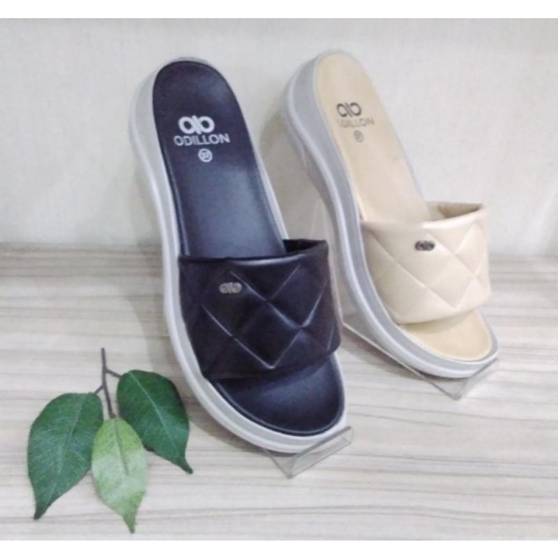 Sandal wanita Odillon hitam/kuning