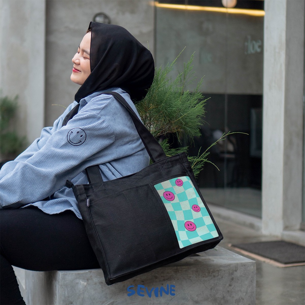 Sevine Totebag Kanvas Rebecca Tas Wanita Tote Bag Kuliah Sekolah Sekat Laptop Botol Hitam Elegan Aesthetic - BC