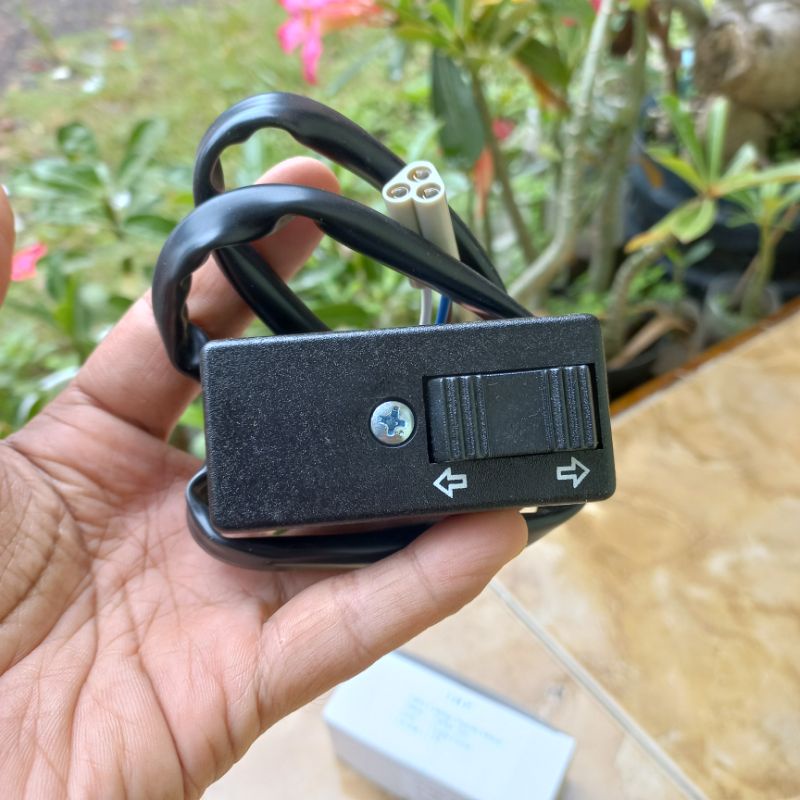 SAKLAR SEIN VESPA EXCEL