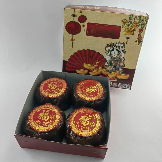 

1 box 1 kg isi 4 +/- 250g Kue keranjang NY Tjong dodol imlek Kue china