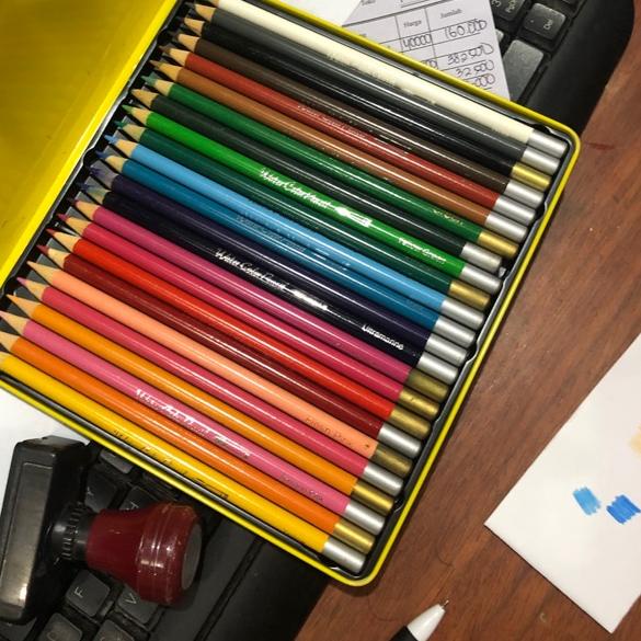 

Update Keren Pensil warna sisa export 24 warna isi biasa kaleng