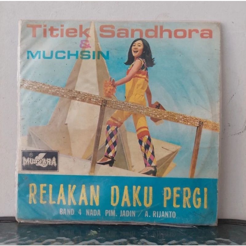 vinyl piringan hitam 10&quot; Titiek Sandhora&amp;Muchsin-Relakan Daku Pergi