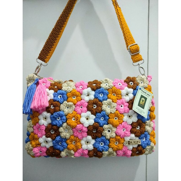 Tas Rajut Bunga Puff