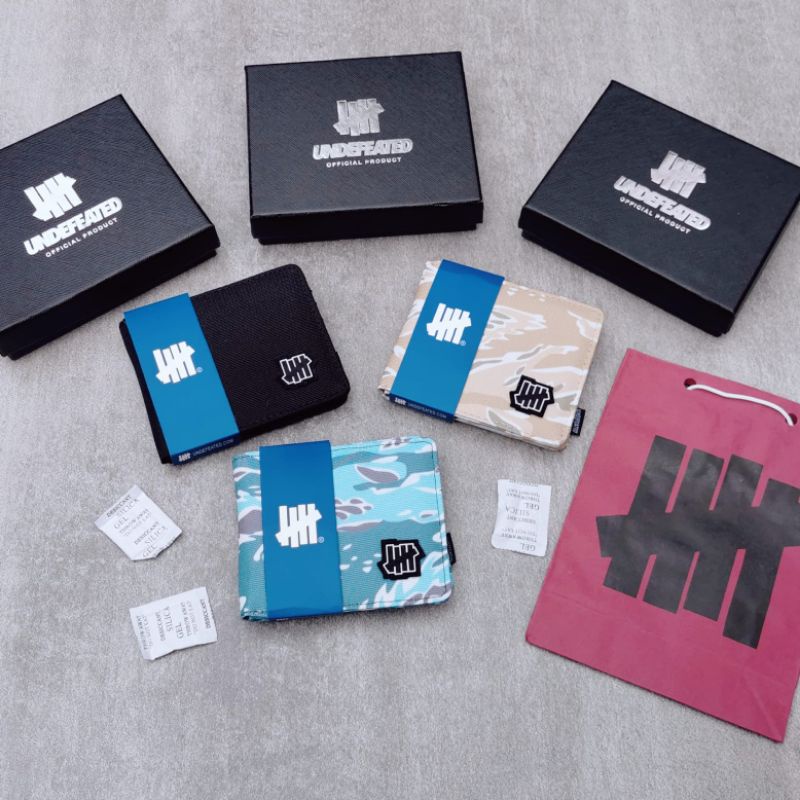 Wallet Undefeated Short Multipel Card Slot With Paperbag