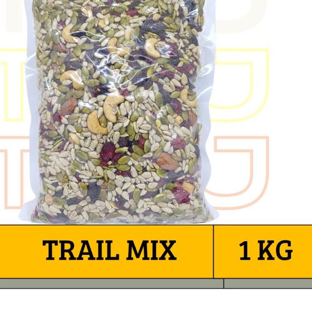 

➧ PREMIUM TRAIL MIX 1 KG (ALMD, CHSEW,PUMKIN, SUNFLWR, RAISN, CRNBERRY, CHIA) ★