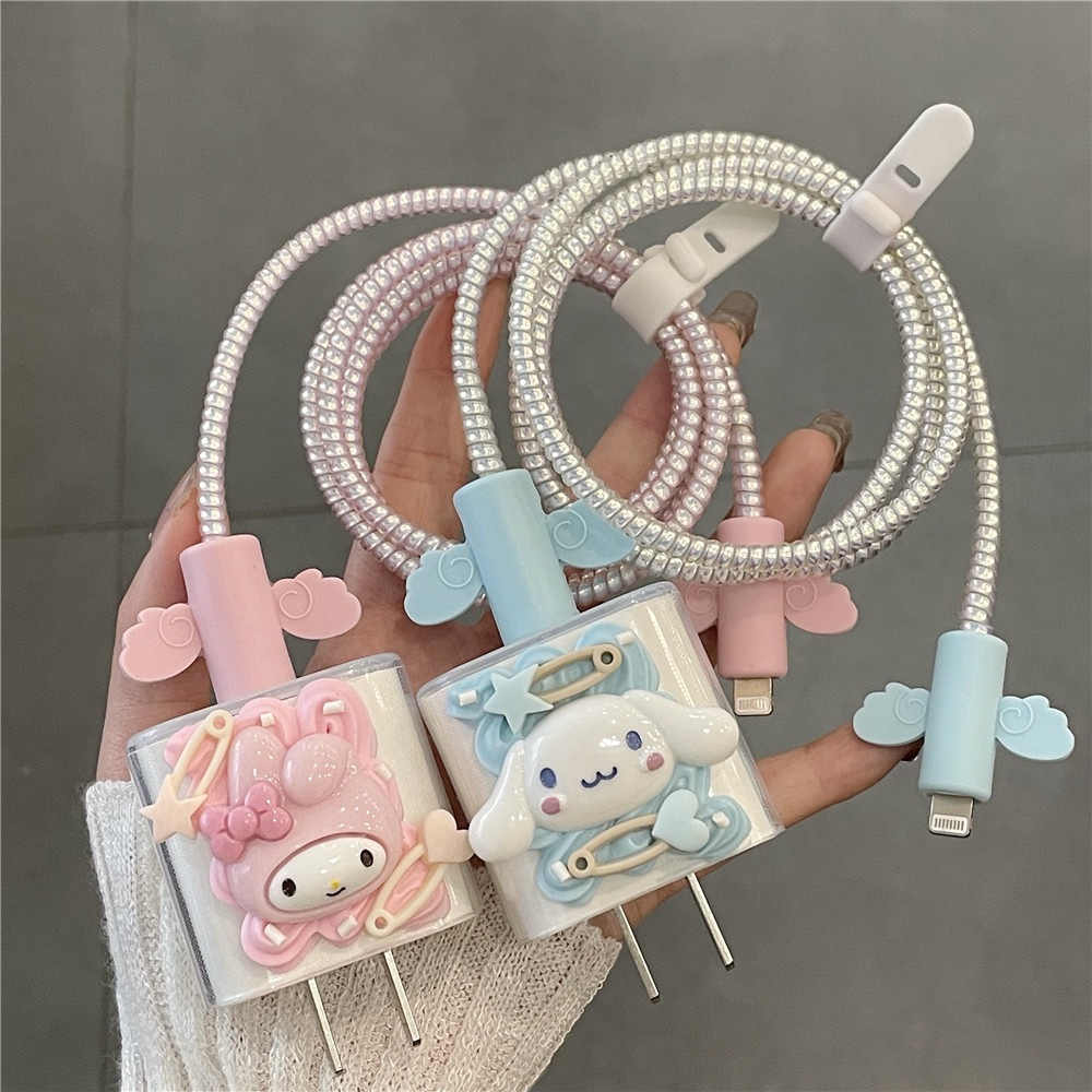 IPHONE 4pcs/set Sanrio Stereo DIY Kartun Kabel Data Charging Cable Pelindung Case Untuk Iphone18/20w 14promax /14Plus /13 Pro Max/11 /12 Kuromi Melody Cinnamoroll Charging Head