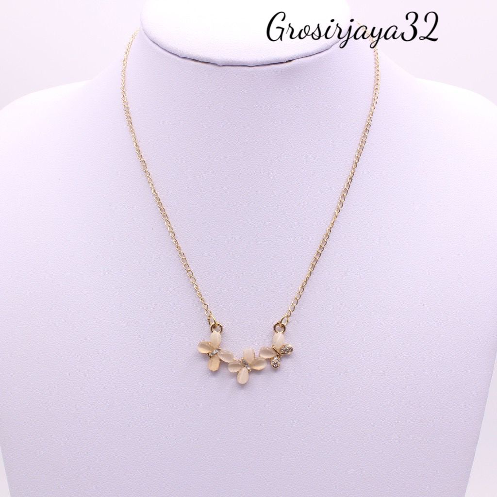Kalung Liontin Belinda Kupu-Kupu Ganda Korean Fashion / Kalung Tiga Kupu-Kupu Wanita