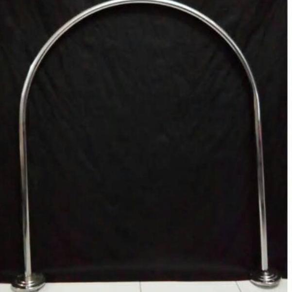 ➹ Kamar pas model oval atau fitting room ✾