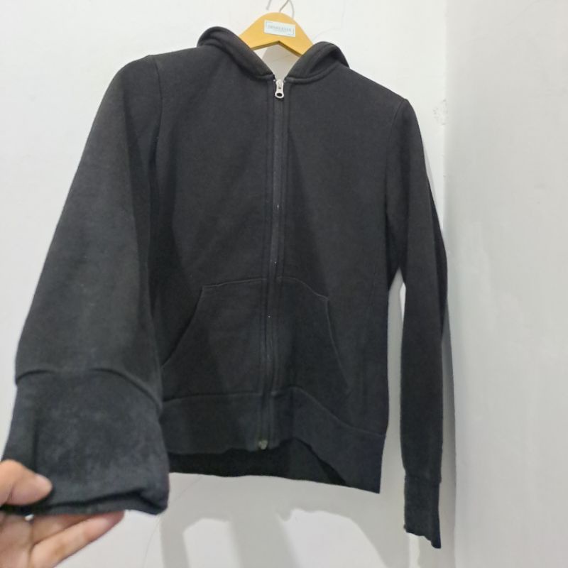 Uniqlo Zipper Hoodie Tebal Pria Wanita Size M