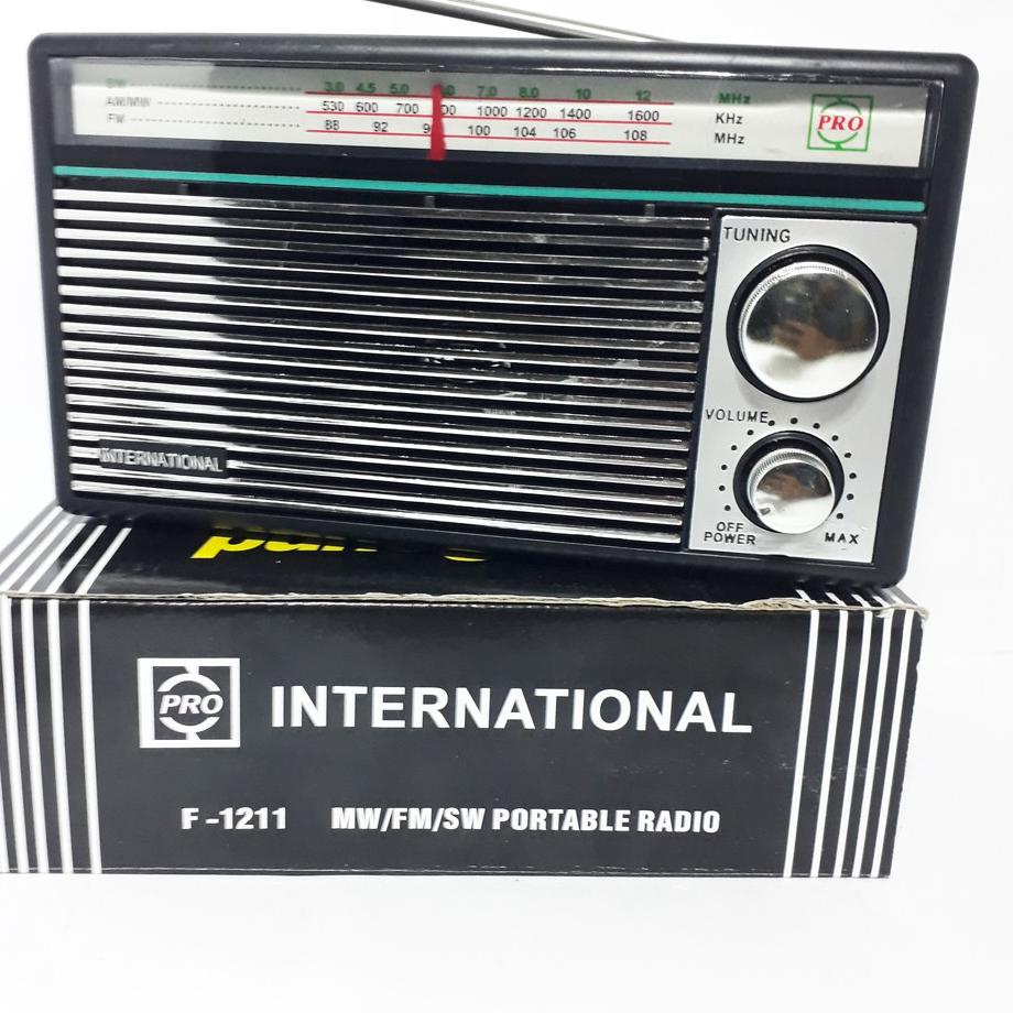 ➩ Radio International F 1211 Portable AM FM Portable Radio ☝