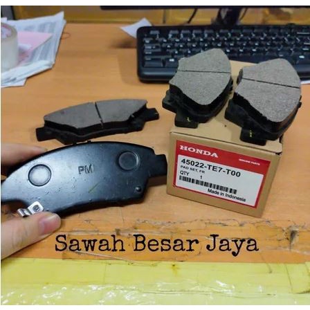 Brake Kampas Rem / Brake Pad Depan Mobilio Freed Jazz
