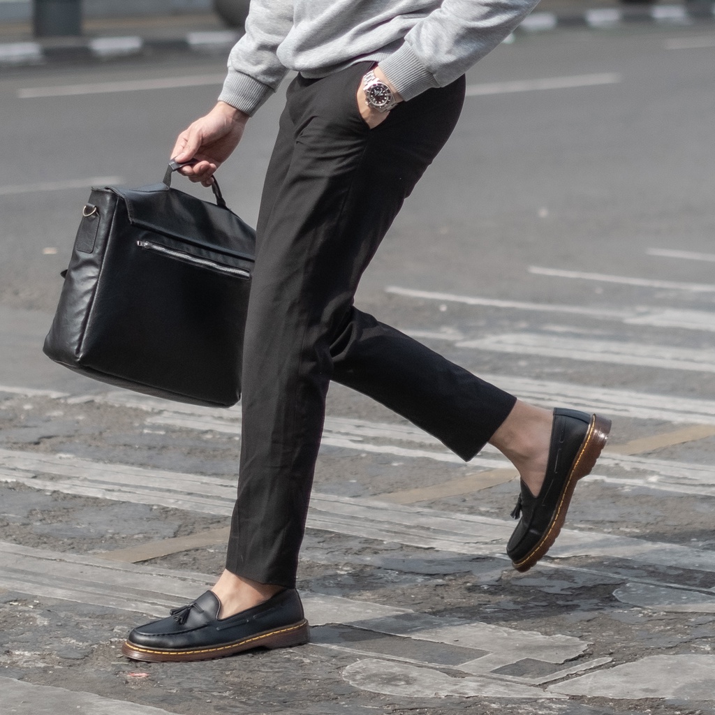 CLEVE BLACK |ManNeedMe x Jack| Sepatu Loafers Pria Formal Slip On Docmart ORIGINAL