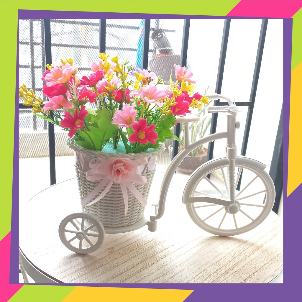 1856 / Pot  bunga sepeda plastik besar plus bunga hias artificial / Vas bunga dekorasi hias