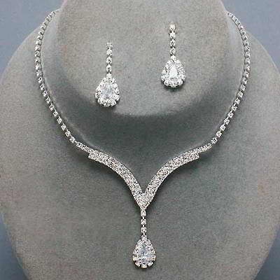 Set Perhiasan Fashion Kalung+Anting Set Perhiasan Wanita Aksesoris Hadiah Charm