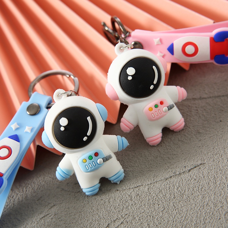 Kartun Spaceman Karet Lembut Pasangan Gantungan Kunci Lucu Astronot Key Ring Pendant Kreatif Flash Gantungan Kunci Kawaii Pink Biru Tas Ornamen