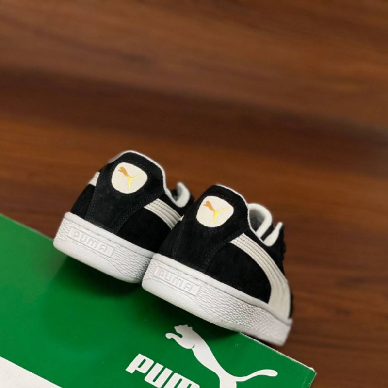 Puma suede Black White