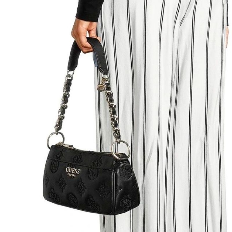 GUESSS Chic Shoulder Bag